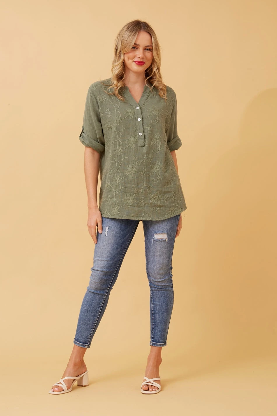 KAI FLORAL EMBROIDERY DETAIL TOP