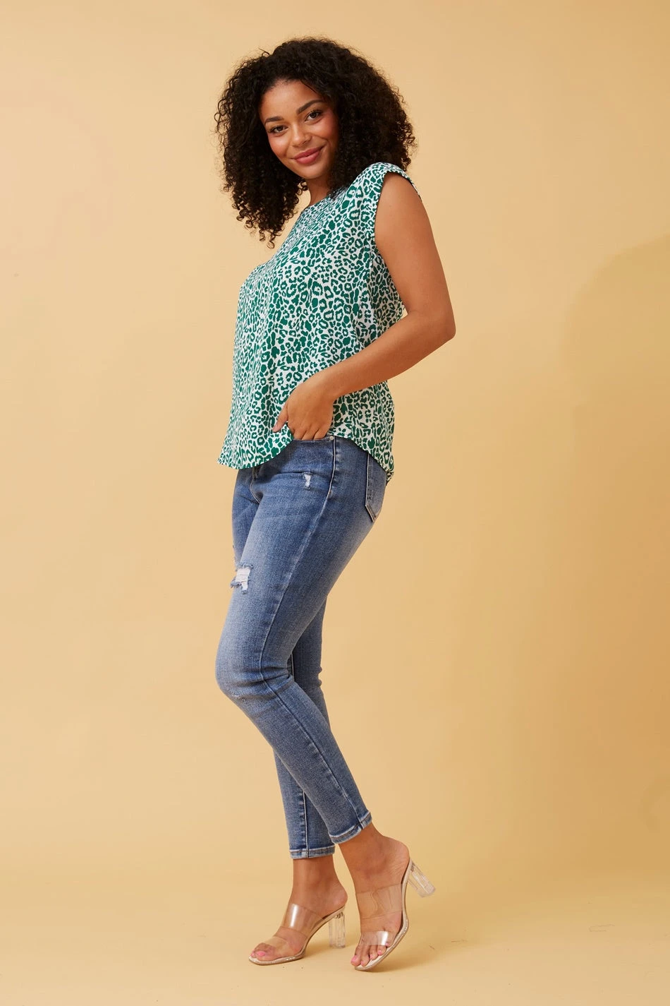 SHELLY ANIMAL PRINT TOP - Image 6