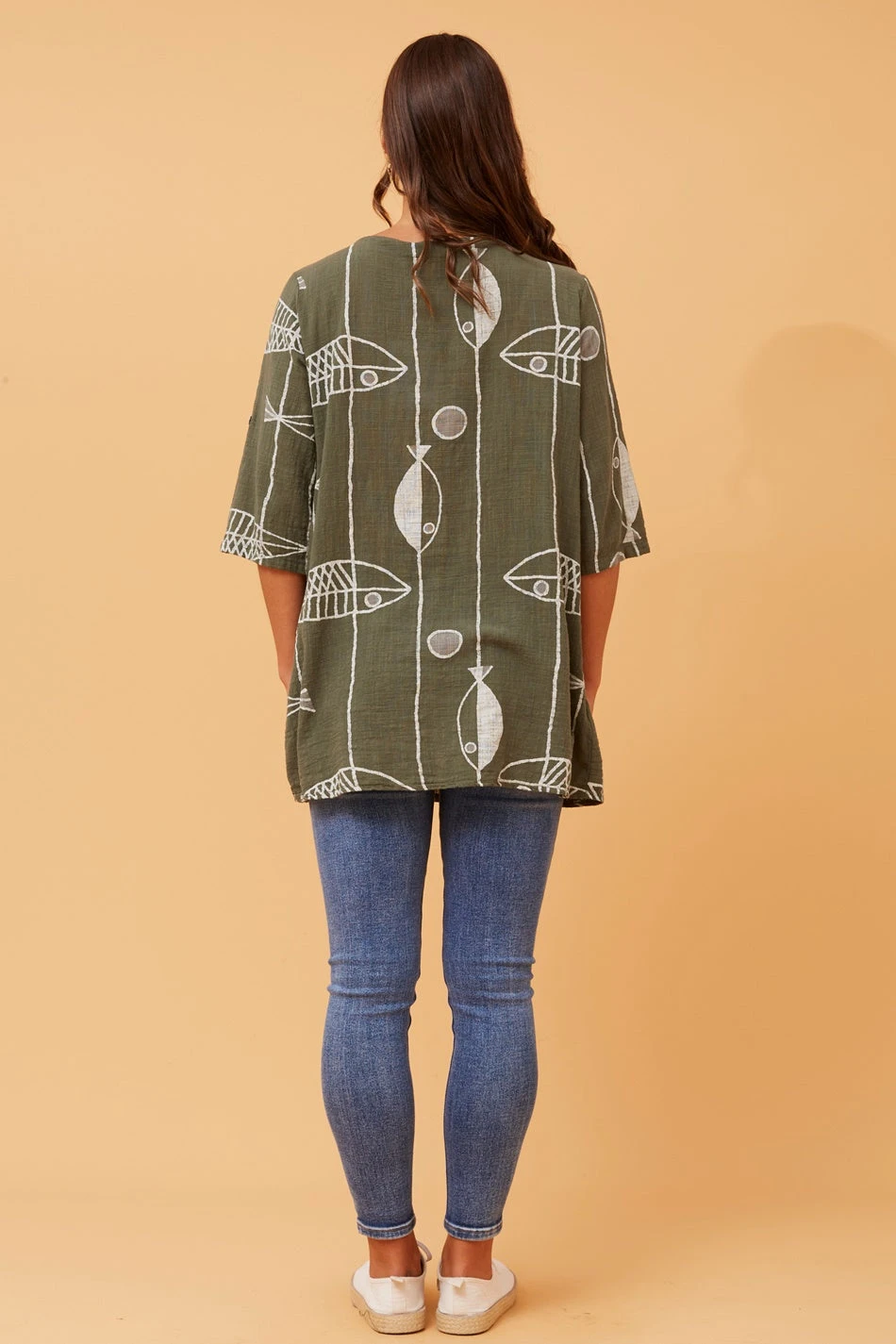 VALERIA FISH PRINT TOP - Image 12